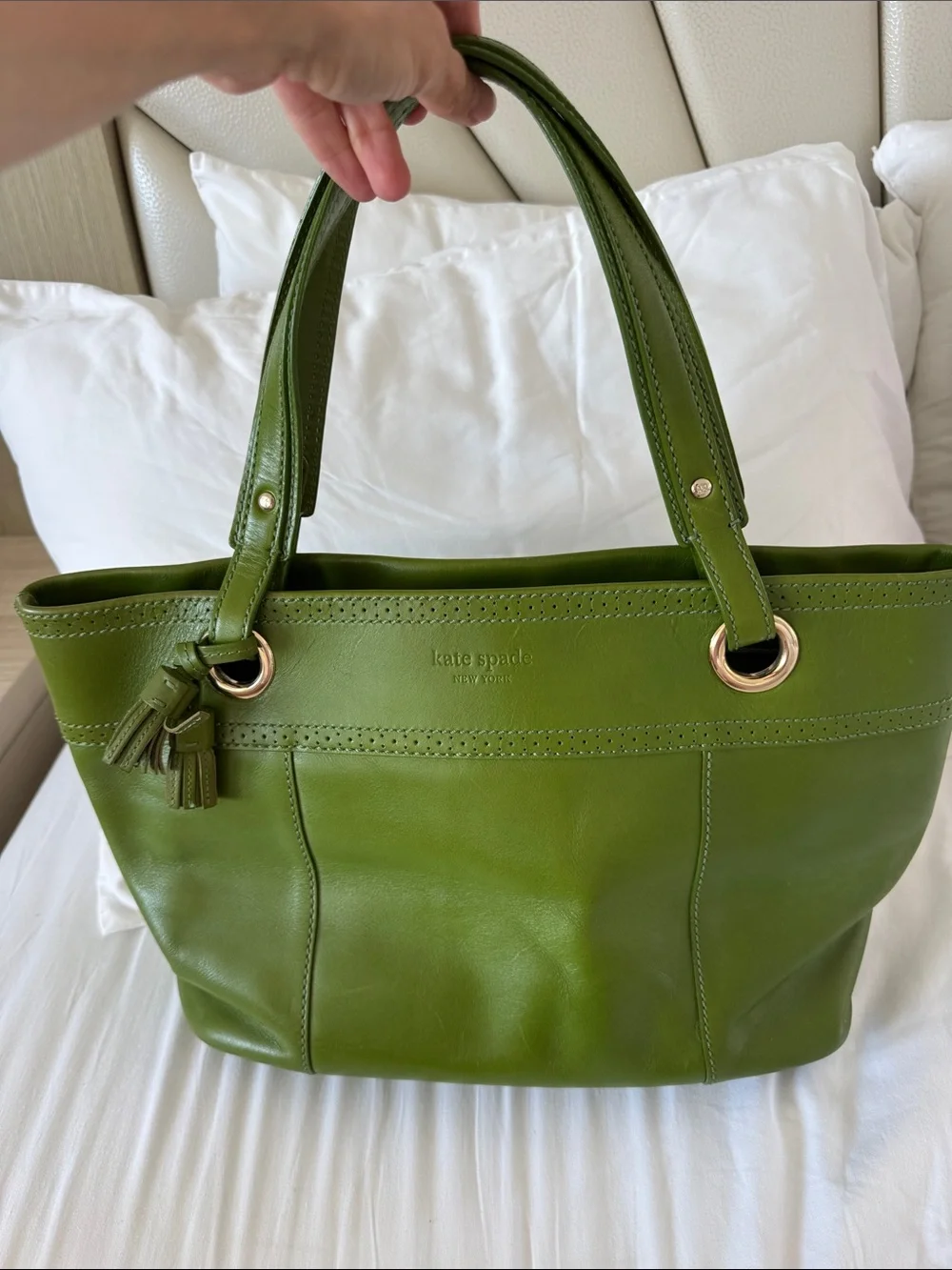 kate spade green leather tote shoulder bag purse with tassle
